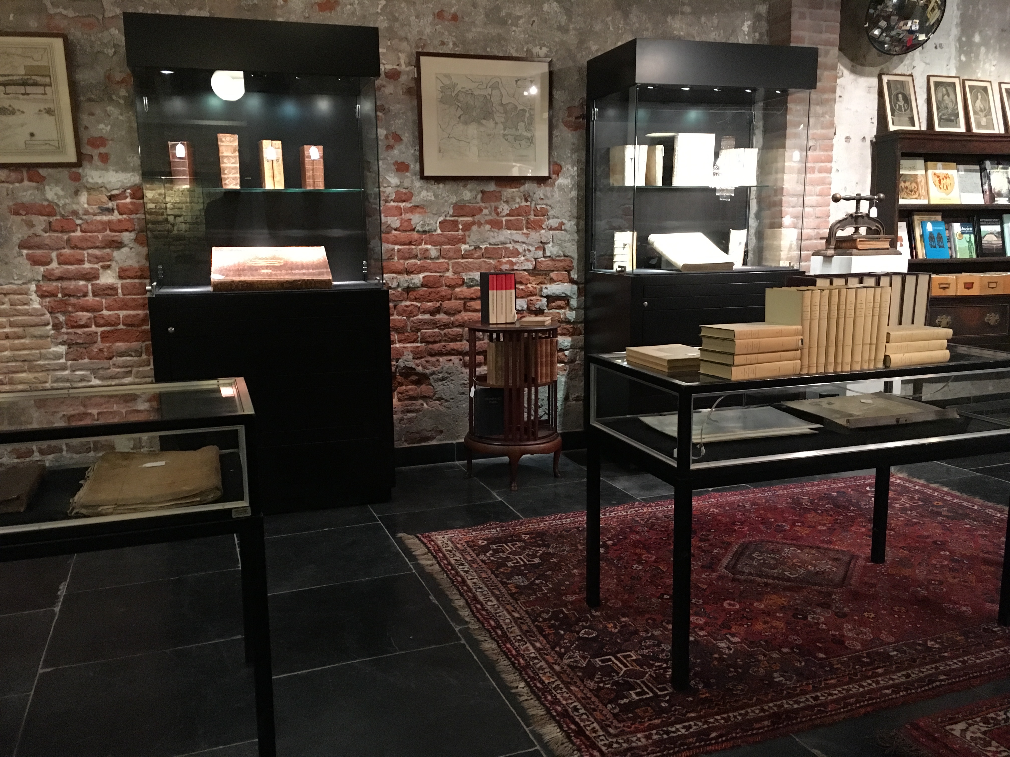 Halfjaarlijkse boekenveiling